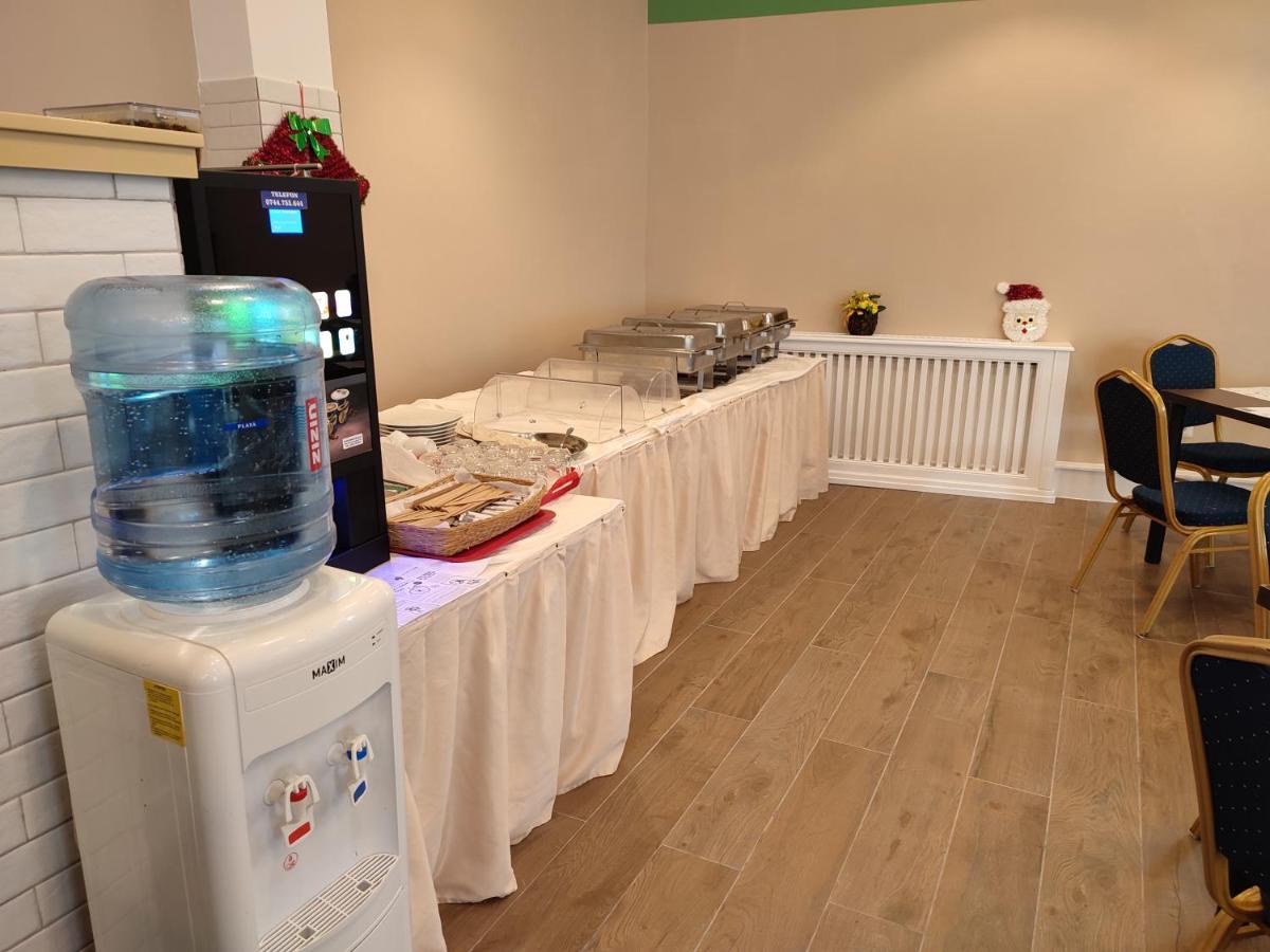 Hotel Iri Buşteni Buitenkant foto