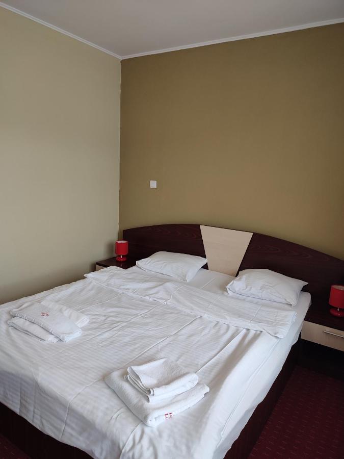 Hotel Iri Buşteni Buitenkant foto