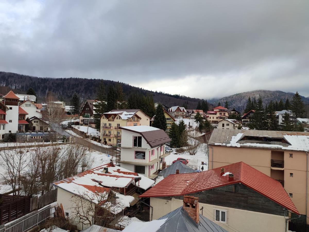 Hotel Iri Buşteni Buitenkant foto