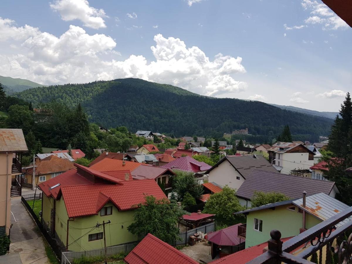 Hotel Iri Buşteni Buitenkant foto