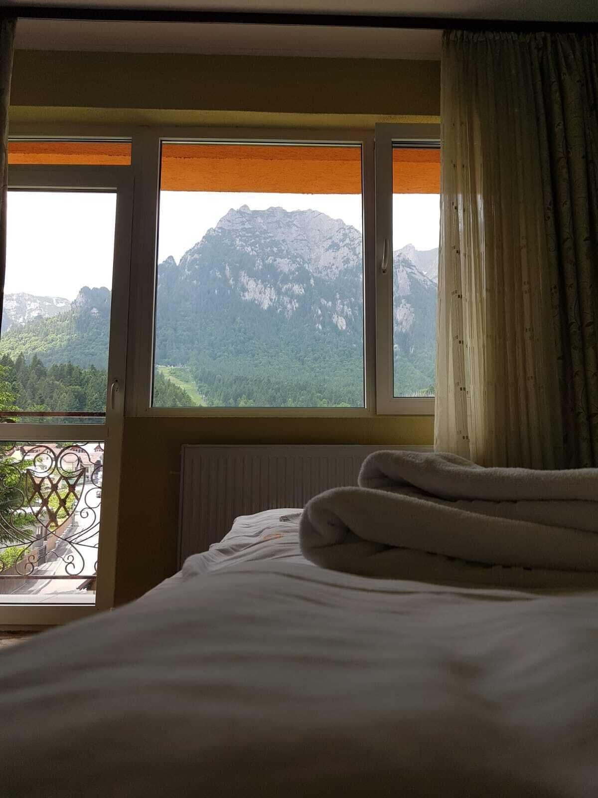 Hotel Iri Buşteni Buitenkant foto