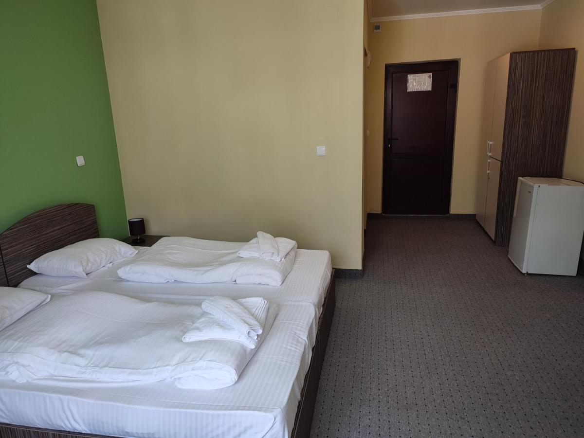 Hotel Iri Buşteni Buitenkant foto
